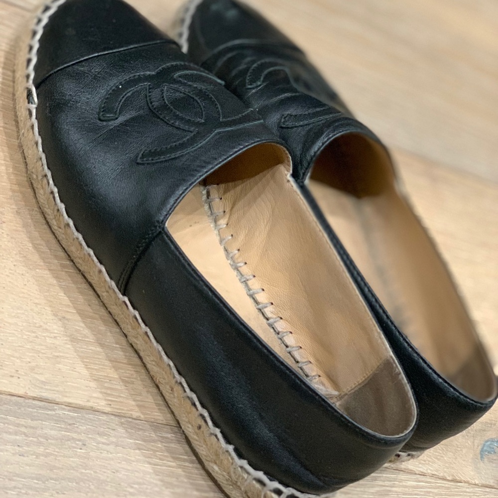 CHANEL Black Leather Espadrille Flats - Picture 5 of 5
